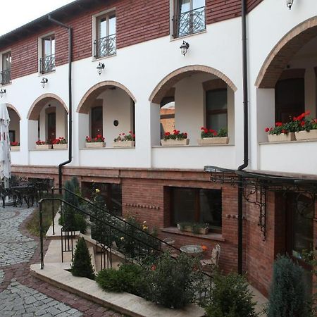 La Maison De Caroline Alba Iulia Bagian luar foto