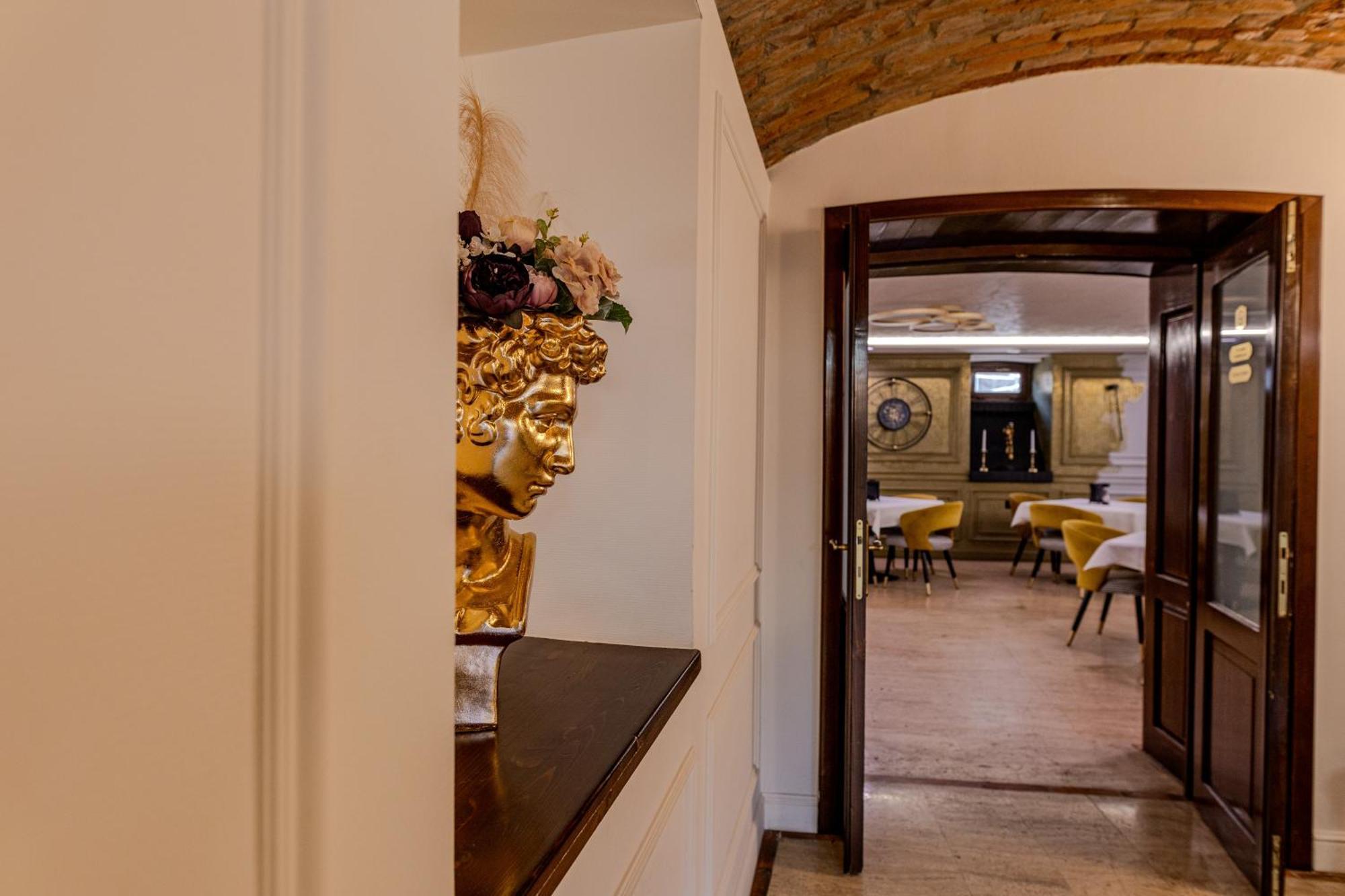 La Maison De Caroline Alba Iulia Bagian luar foto