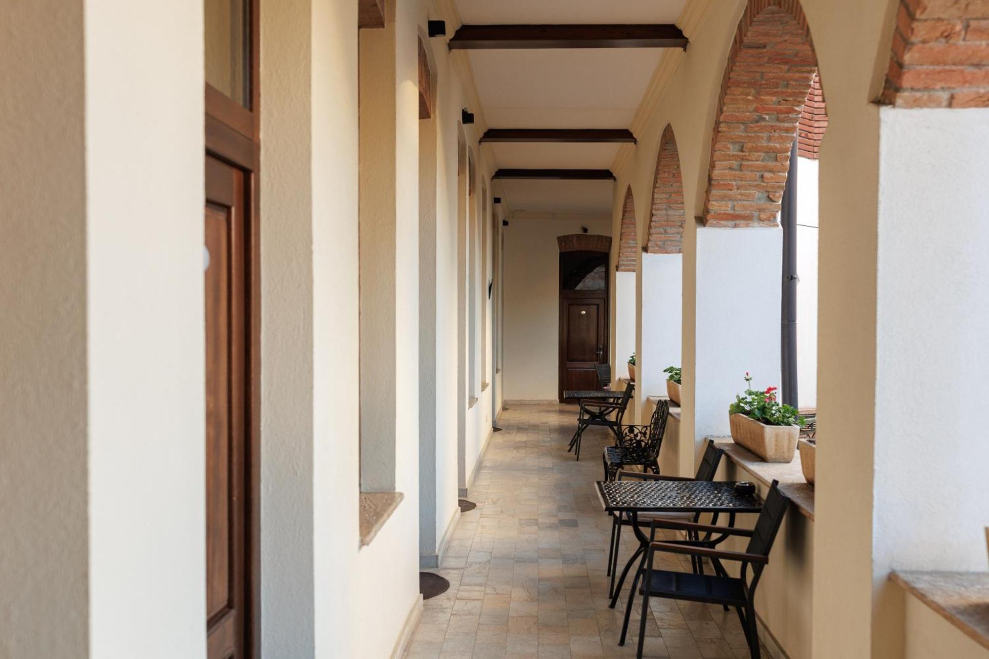 La Maison De Caroline Alba Iulia Bagian luar foto