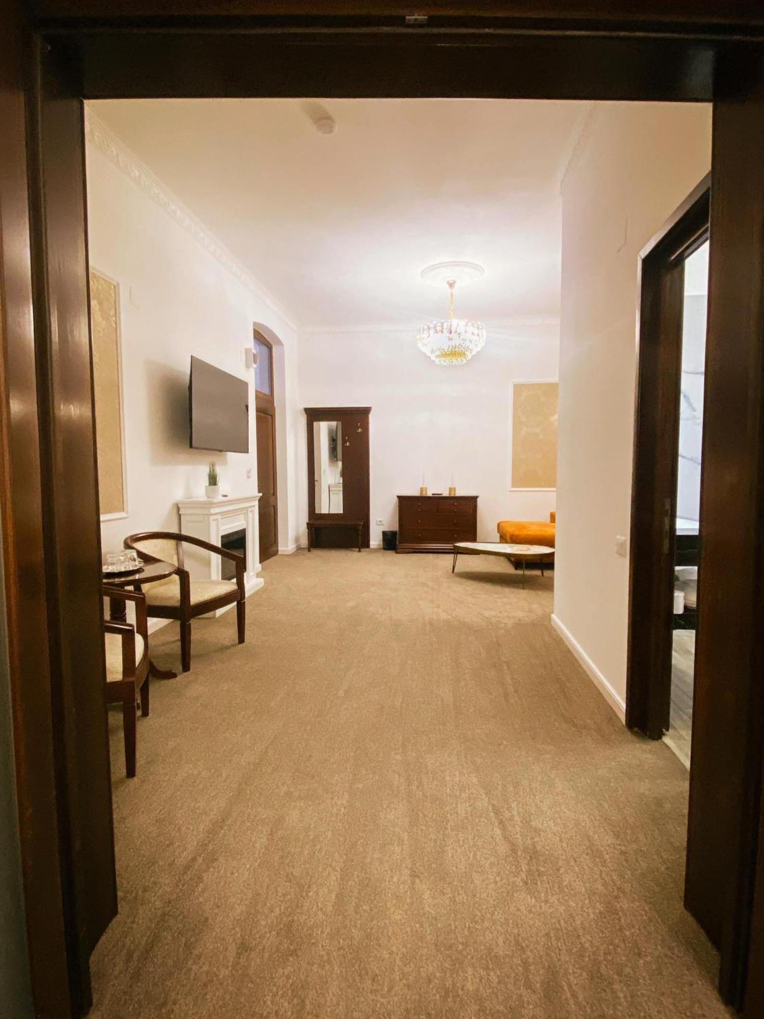 La Maison De Caroline Alba Iulia Bagian luar foto